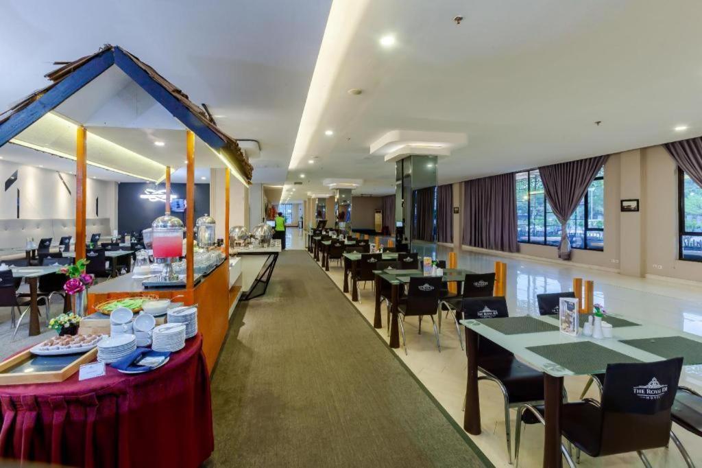 Idirayeuk The Royal Idi Hotel מראה חיצוני תמונה