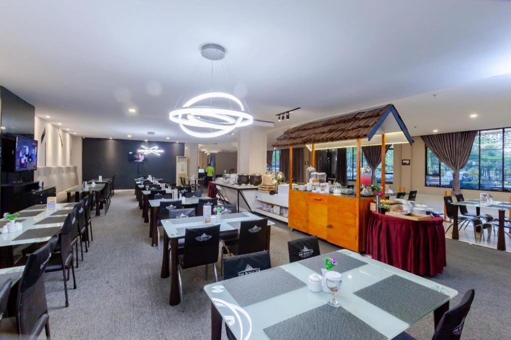 Idirayeuk The Royal Idi Hotel מראה חיצוני תמונה