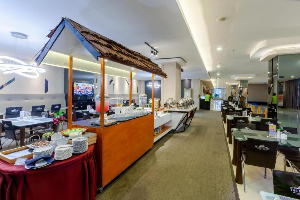 Idirayeuk The Royal Idi Hotel מראה חיצוני תמונה