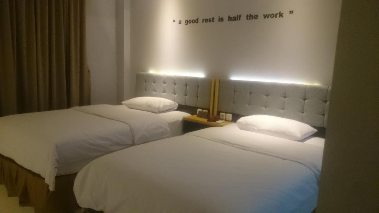 Idirayeuk The Royal Idi Hotel מראה חיצוני תמונה