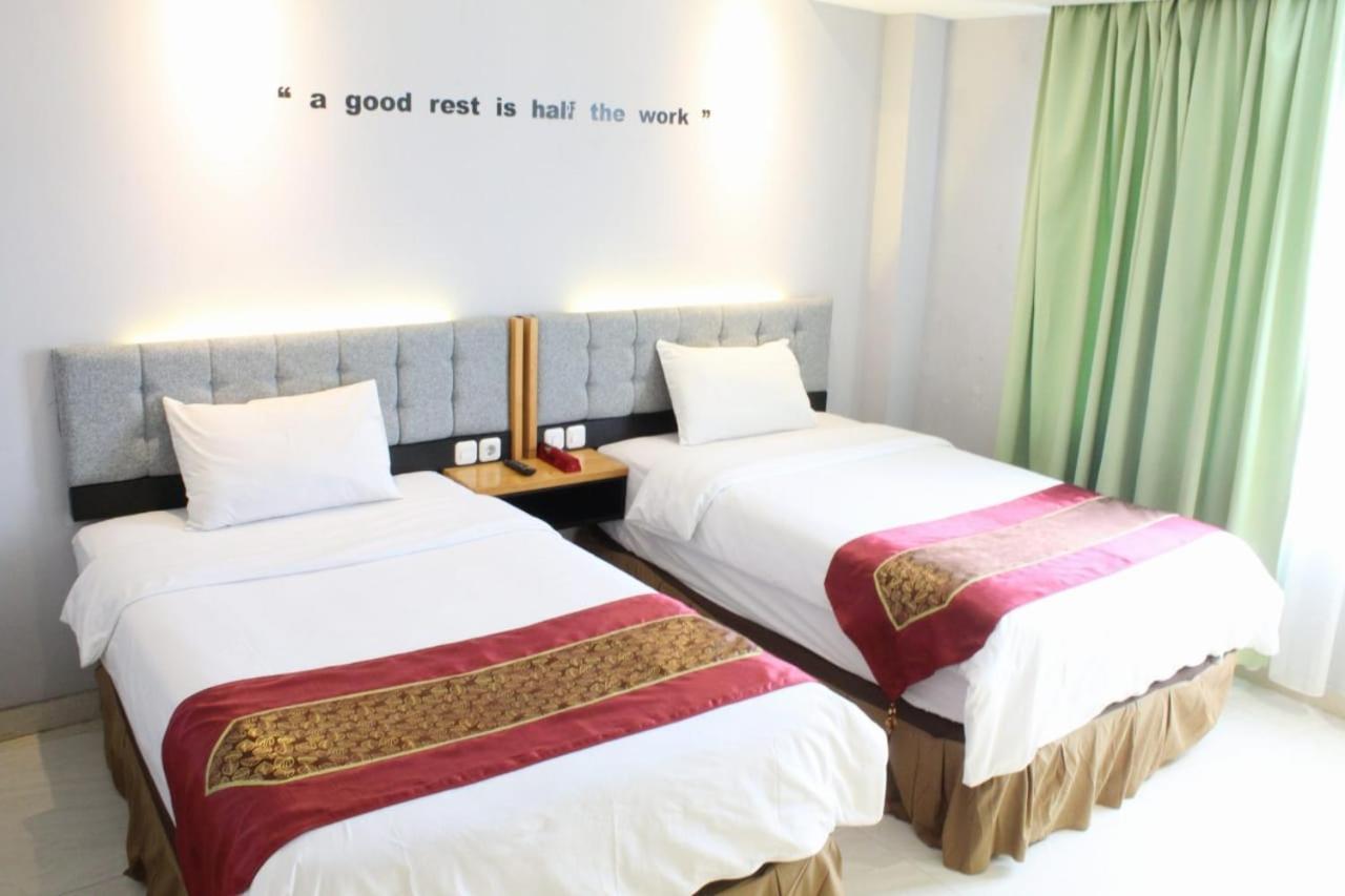 Idirayeuk The Royal Idi Hotel מראה חיצוני תמונה